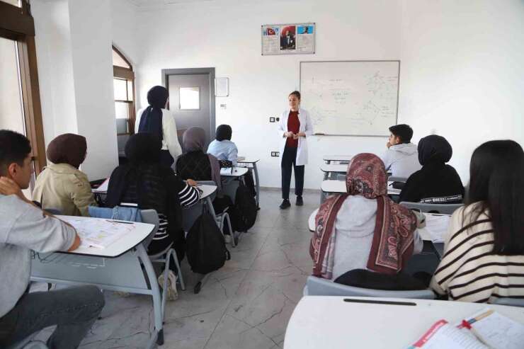 Battalgazi Belediyesinden 450 öğrenciye ücretsiz eğitim desteği