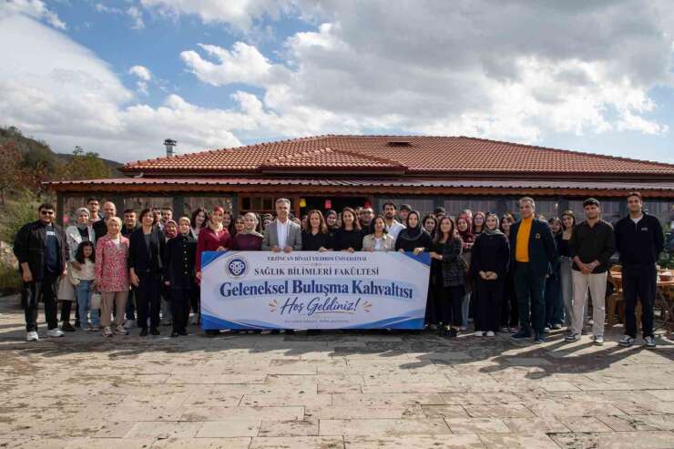 EBYÜ’de akademisyenler ve öğrenciler geleneksel kahvaltıda buluştu