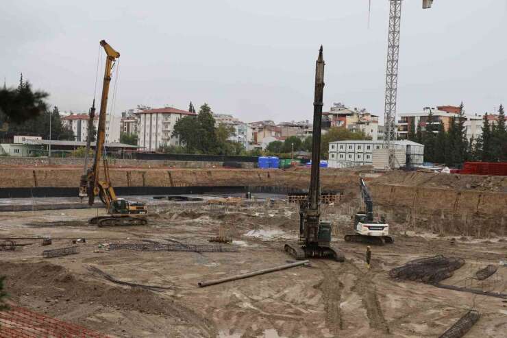 Aydın’da yeni adalet sarayı inşaatında kazıklar çakıldı