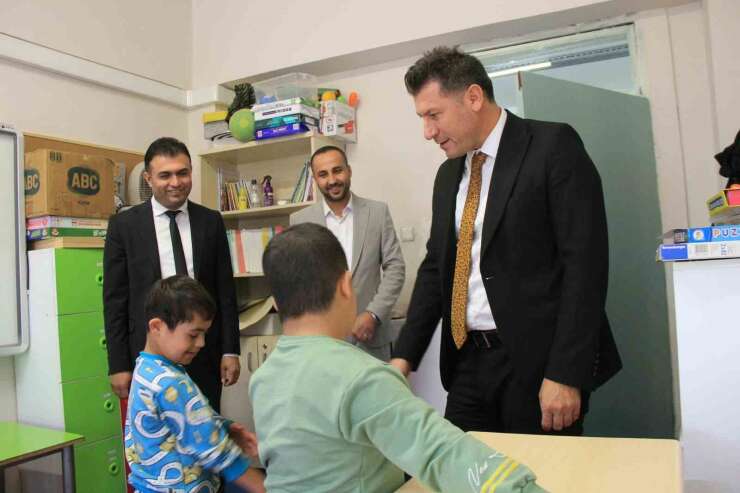 Cizre İlçe Millî Eğitim Müdürü İke: "Sabrınız, şefkatiniz ve sınıftaki kutsal emeğiniz hiçbir ölçüyle ölçülemez"