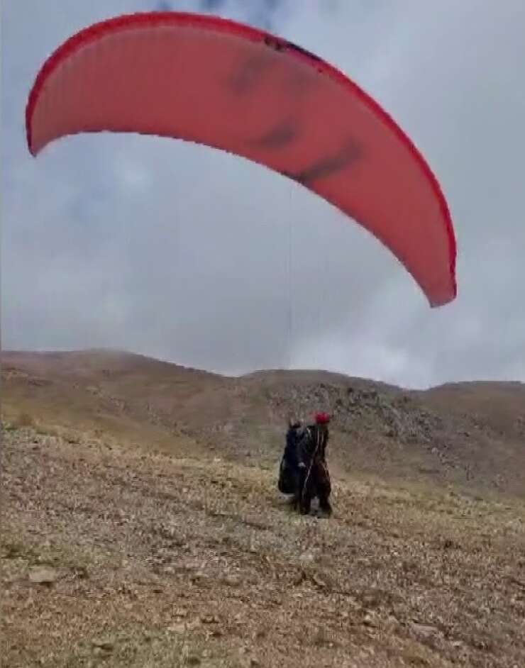 İrlandalı turist Adıyaman’da serbest atlayış gerçekleştirdi