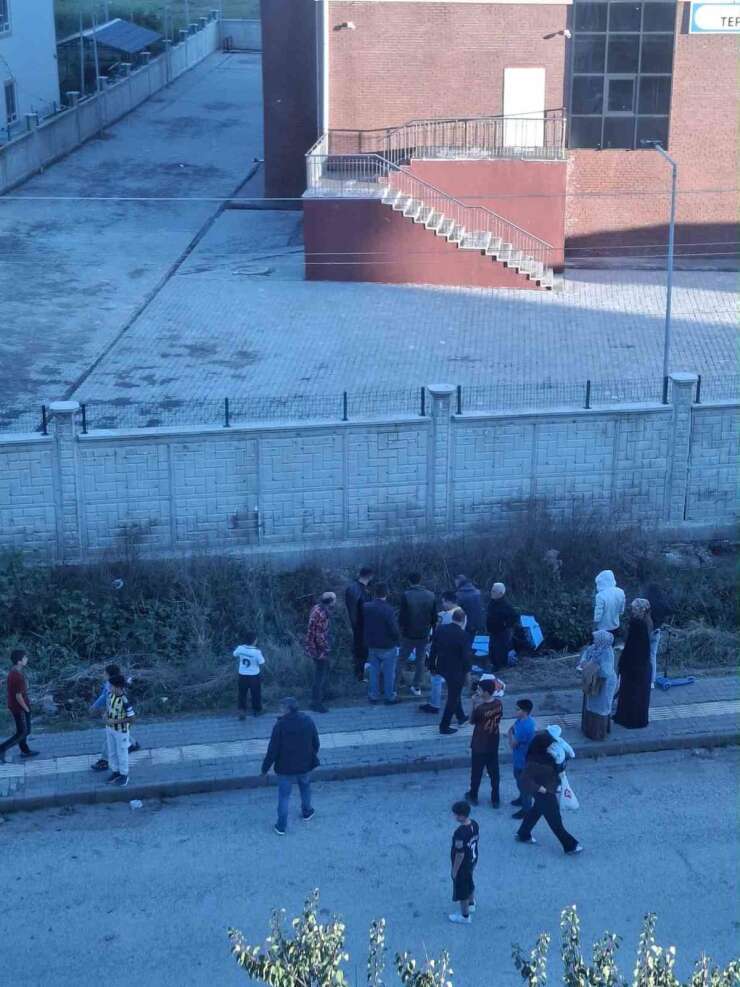 Elazığda su kanalına düşen 8 yaşındaki çocuk kurtarıldı