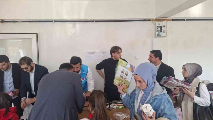 Hisarcık’ta kitap fuarı açıldı