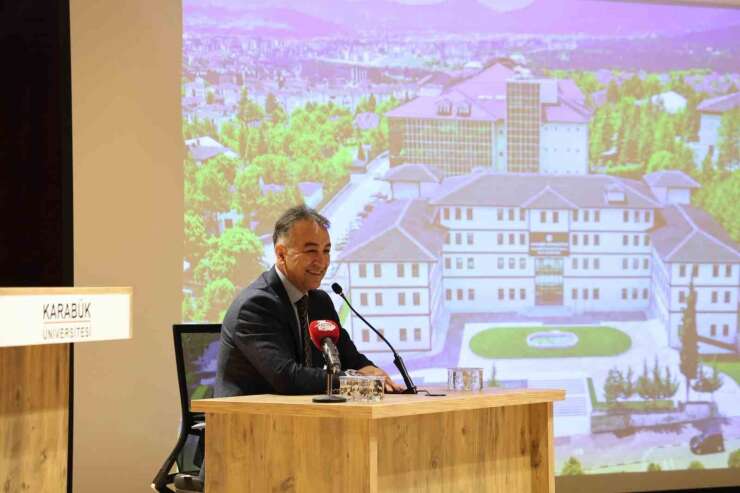 Vali Çağatay, genç iletişimcilerle bir araya geldi