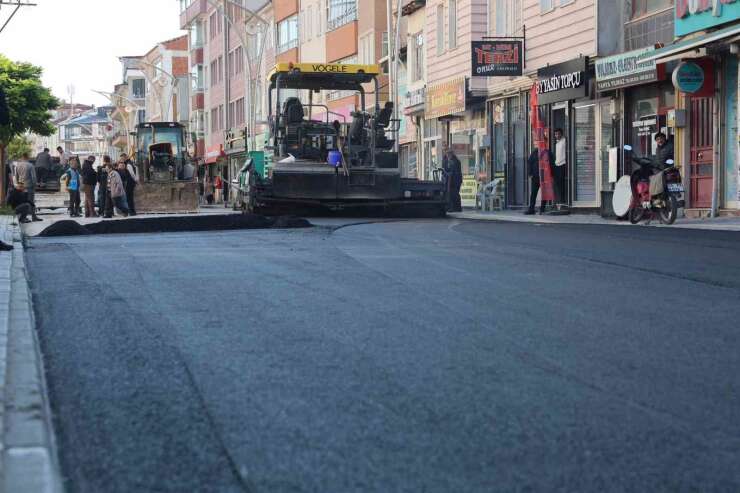 Vezirköprü’de sıcak asfalt çalışması
