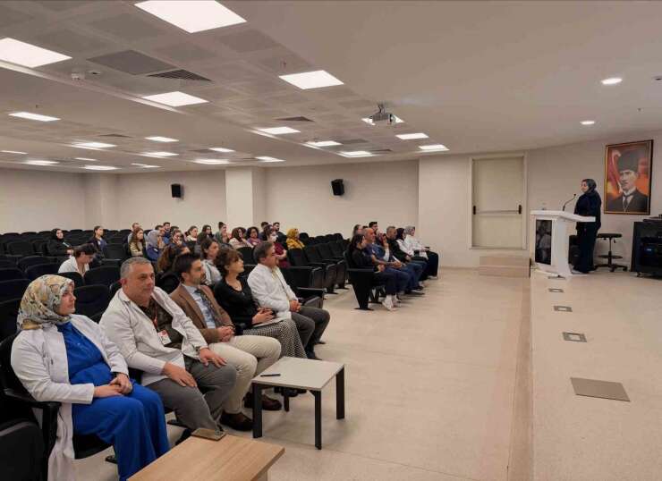 Mengücek Gazi EAH’de yoğun bakım personeline hizmet içi eğitim