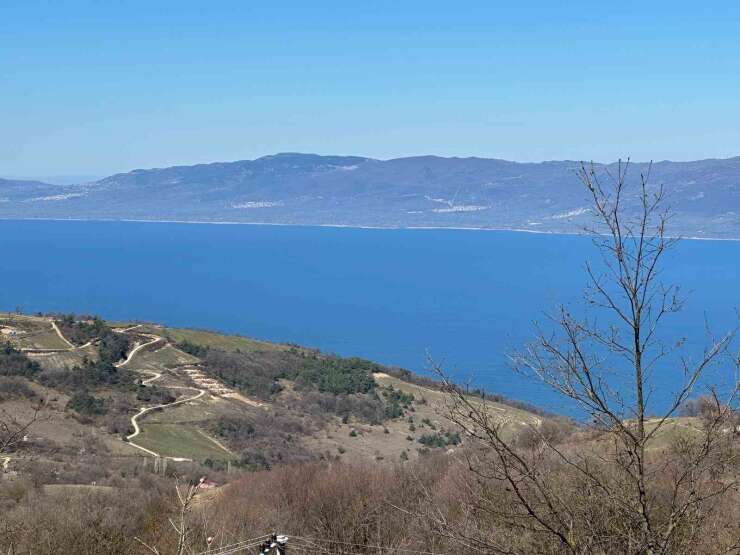 İznik Gölü ve Uludağ manzaralı köy İstanbul ve Ankaralıların radarında