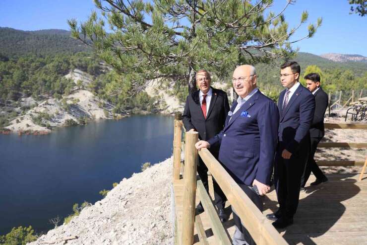 Vali Köşger’den Denizli’nin üretim merkezi Çameli’ye övgü