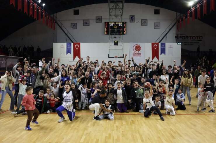 Kütahya Belediyespor, Uşak temsilcisini 69-65 mağlup etti