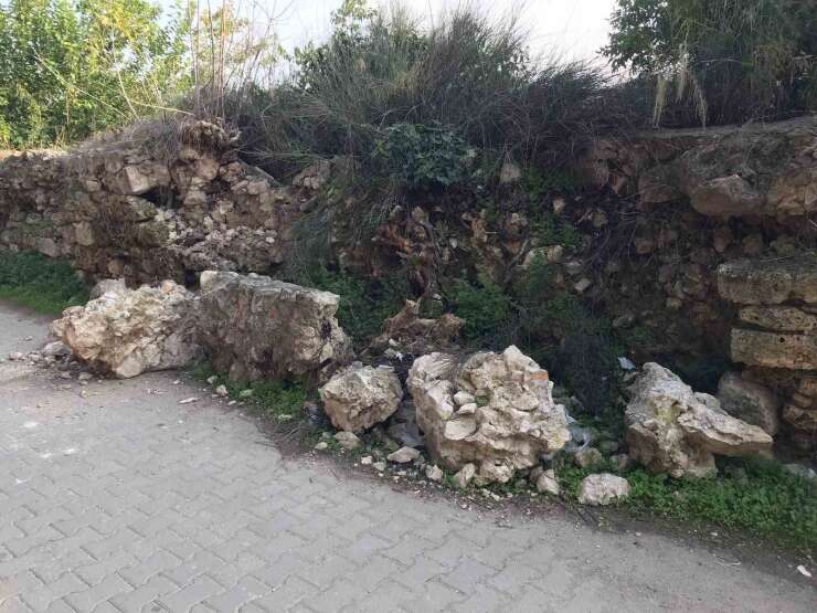 İznik’te 2 bin yıllık su kemeri ilgisizlikten çökmeye başladı