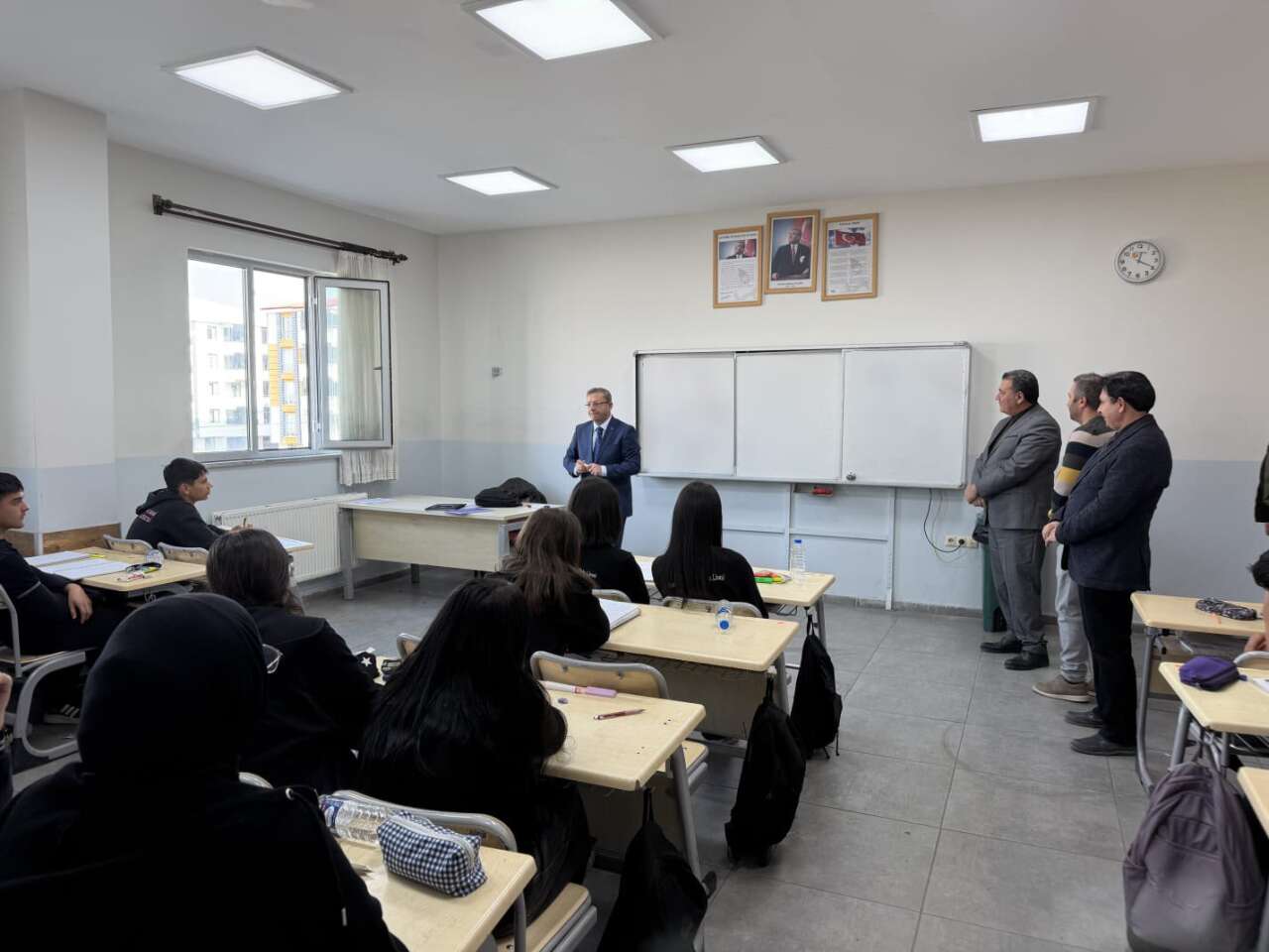vali-polat-hasan-harakani-anadolu-lisesi
