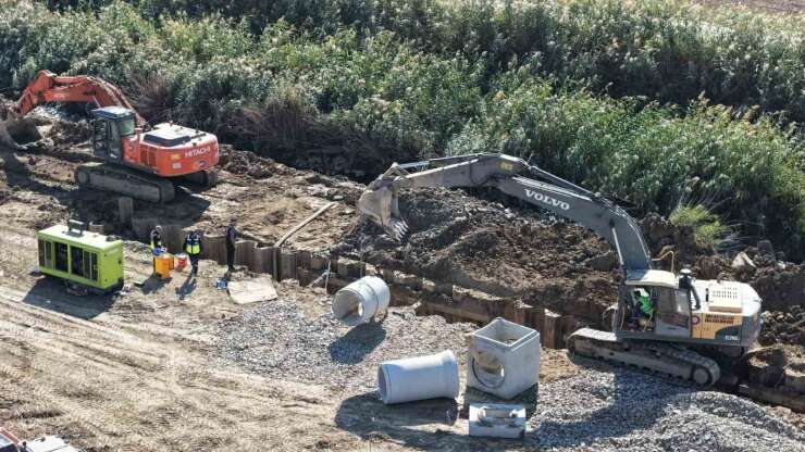 İncirliova’da 1,3 milyar liralık altyapı yatırımı sürüyor