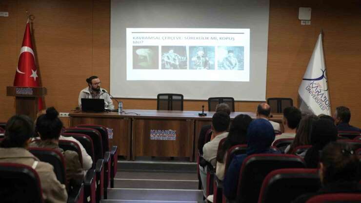 KBÜ’deki konferansta Osmanlı’dan Cumhuriyet’e uzanan süreç değerlendirildi