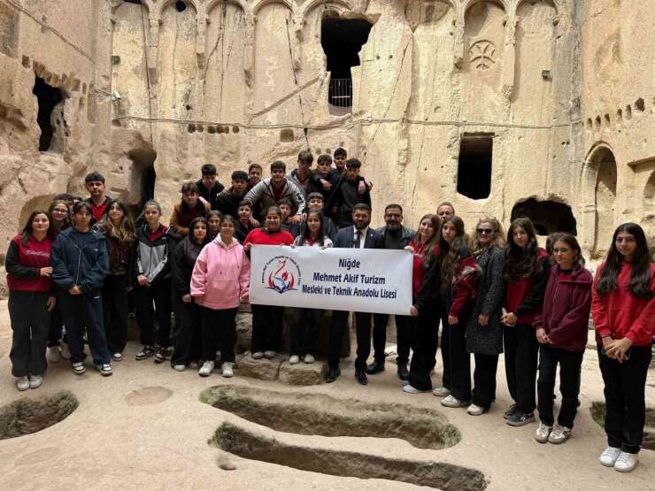 Sınıfa dönüşen tarihi manastır öğrencileri ağırladı