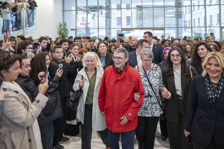 Öğrencilerle buluşan Prof. Dr. Aziz Sancar’dan gülümseten öneri