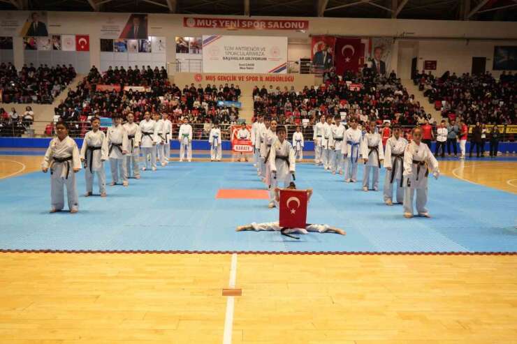Muş’ta Cumhuriyet Bayramı coşkusu