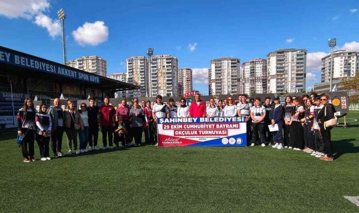 Şahinbey’de Cumhuriyet coşkusu sahalara taşındı