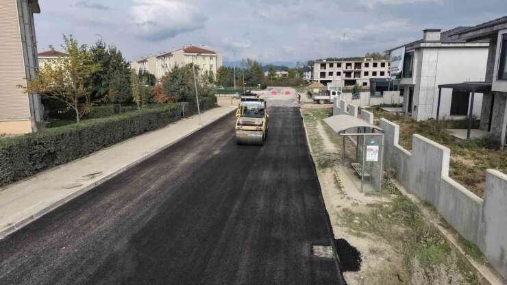 Düzce’de asfalt seferberliği sürüyor