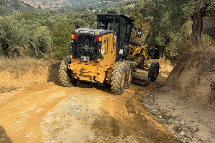 Efeler’de hasar gören tarım arazi yolları açılıyor