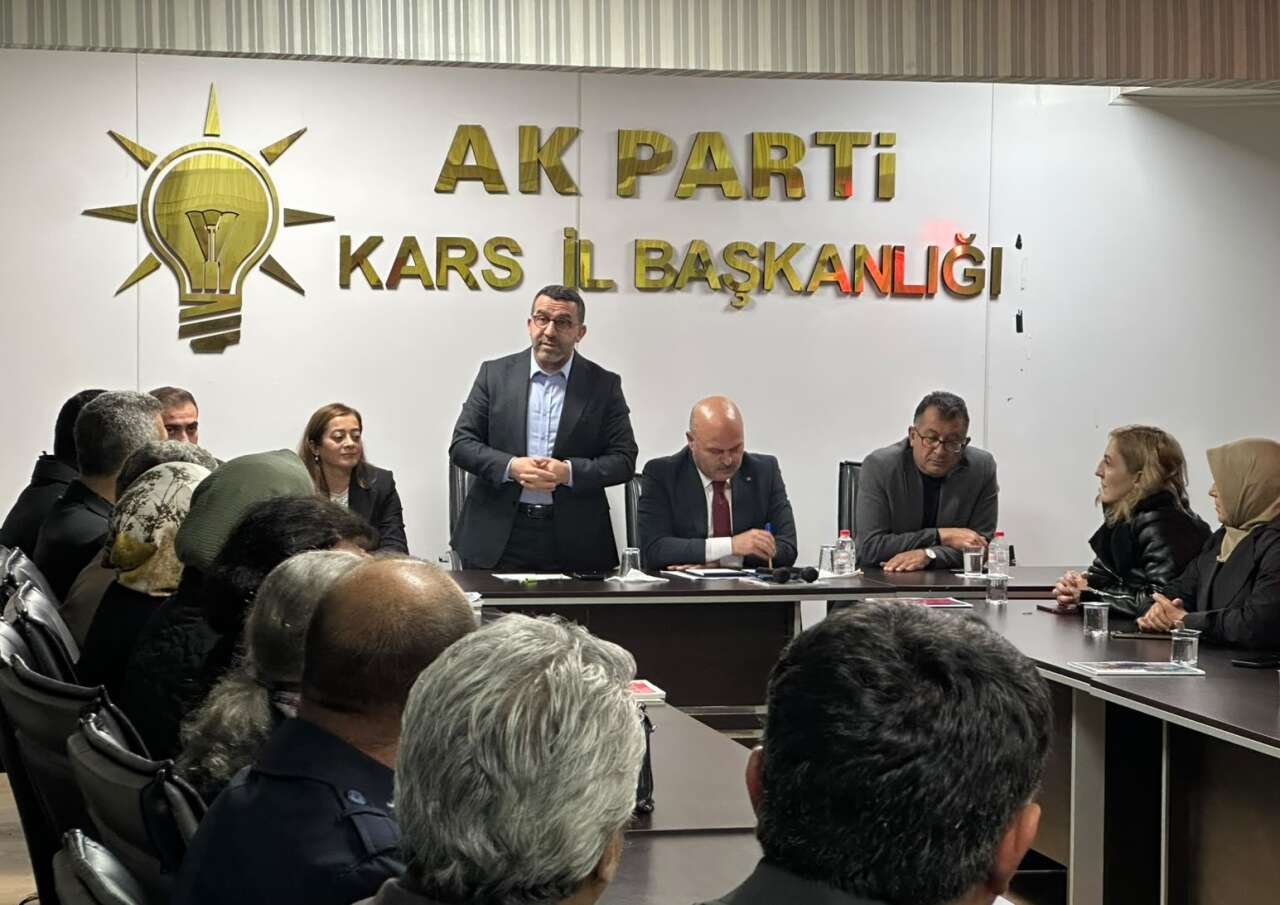 adem-calkin-kars-danisma-meclisi-toplantisi