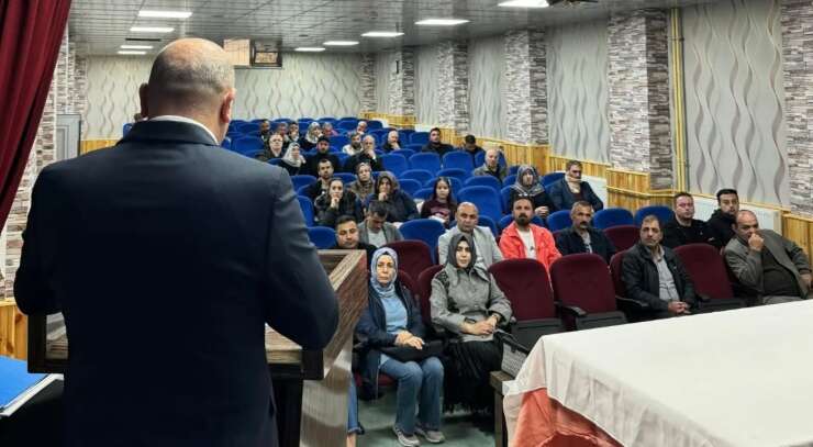Bayburt Fen Lisesinde öğrencilerin başarıları velilerle değerlendirildi
