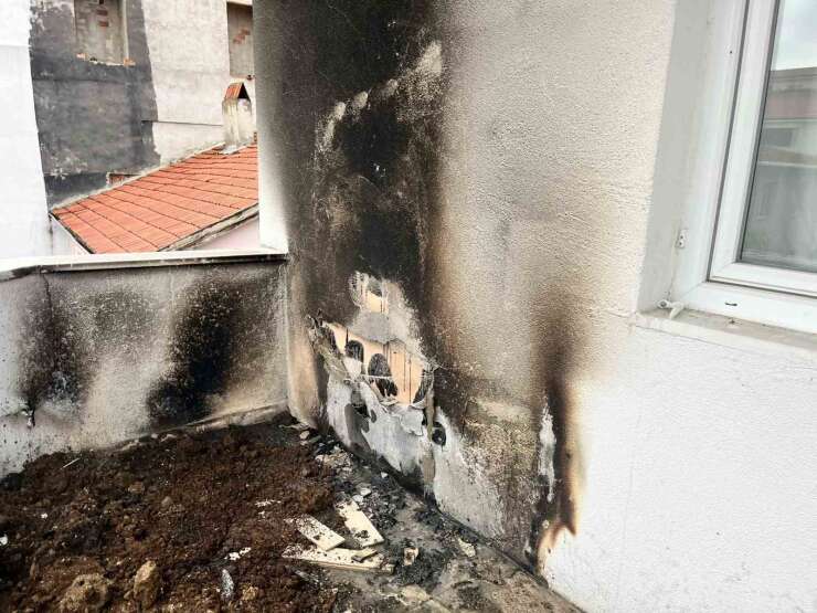 Bilecik’te balkonda düdüklü tencerede unutulan yemek yangına neden oldu